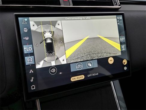 New 2026 Land Rover Range Rover Velar Dynamic SE image 25