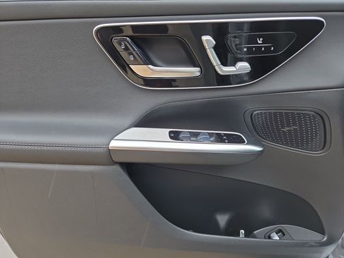 New 2025 Mercedes-Benz GLC 350e GLC 350e image 15