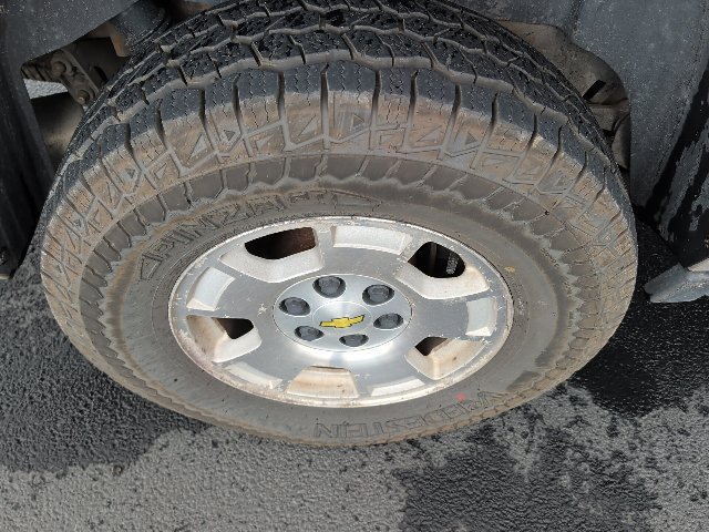 Used 2007 Chevrolet Suburban LT w/ LT Preferred Equipment Group AWD/4WD image 25