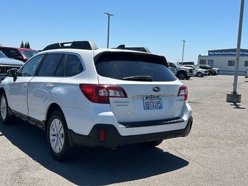Used 2018 Subaru Outback 2.5i Premium AWD/4WD image 5