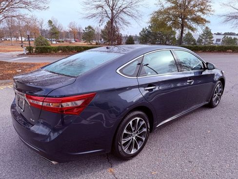 Used 2017 Toyota Avalon image 10