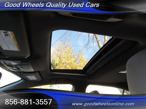 Used 2020 Toyota Corolla SE image 21