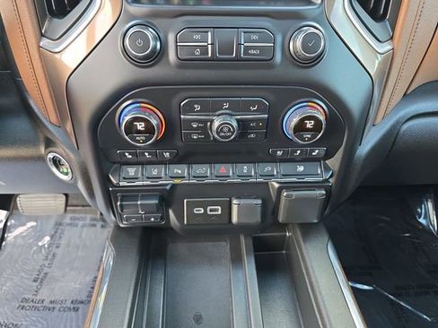 Used 2020 Chevrolet Silverado 2500 High Country image 17