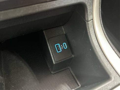 Used 2024 Ford Edge SEL AWD/4WD image 32