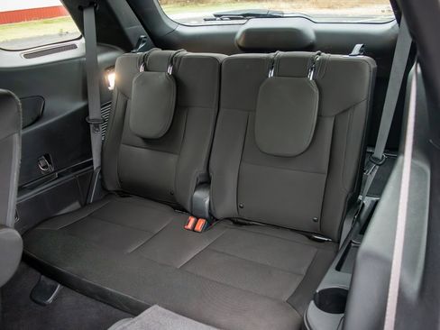 Used 2020 Ford Explorer XLT w/ Class III Trailer Tow Package image 35