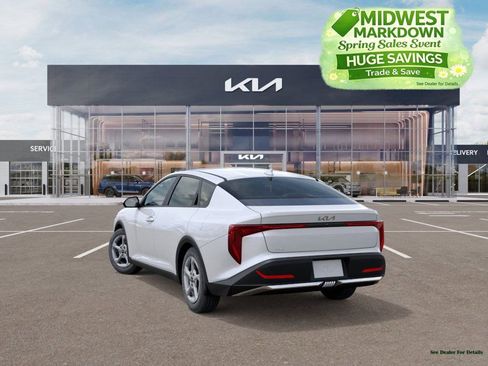 New 2025 Kia K4 LXS FWD image 4