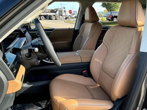 New 2026 INFINITI QX80 Luxe w/ Cargo Package AWD/4WD image 9