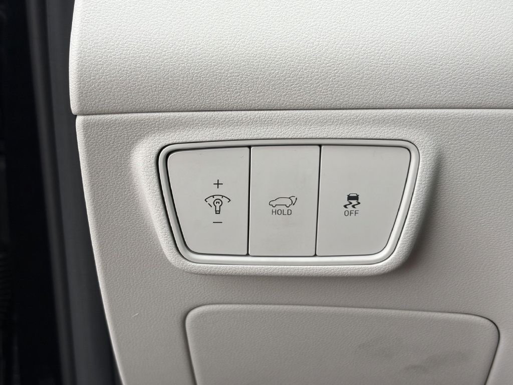 Certified 2024 Hyundai Tucson SEL FWD image 30