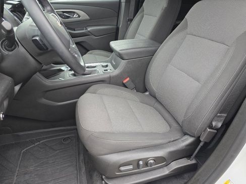 Used 2023 Chevrolet Traverse LT image 20