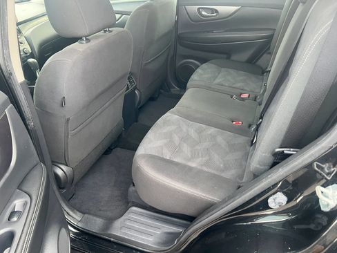 Used 2016 Nissan Rogue S FWD image 12