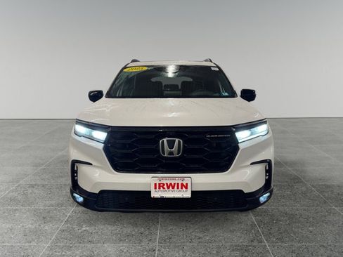 Used 2025 Honda Pilot Black Edition image 5