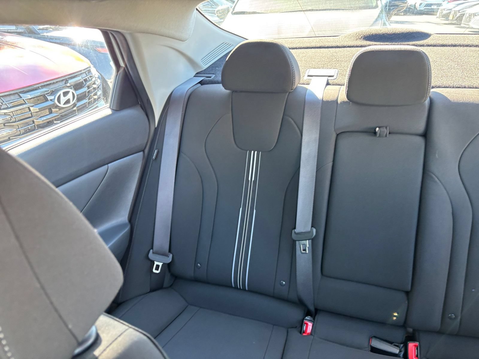 Used 2025 Hyundai Elantra SEL FWD image 40