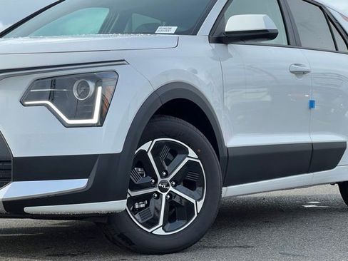 New 2026 Kia Niro LX FWD image 2