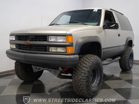 Used 1999 Chevrolet Tahoe 4WD 2-Door w/ Preferred Equipment Group image 18