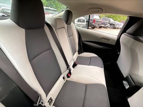 Used 2023 Toyota Corolla LE FWD image 17