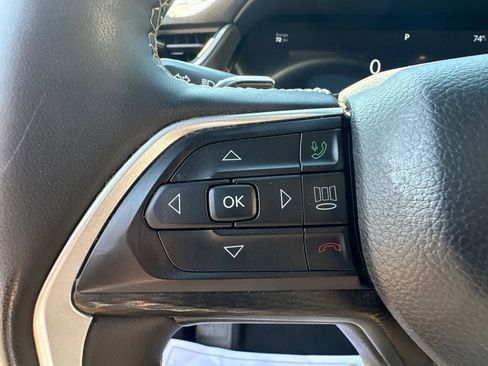 Used 2023 Jeep Grand Cherokee Altitude AWD/4WD image 20