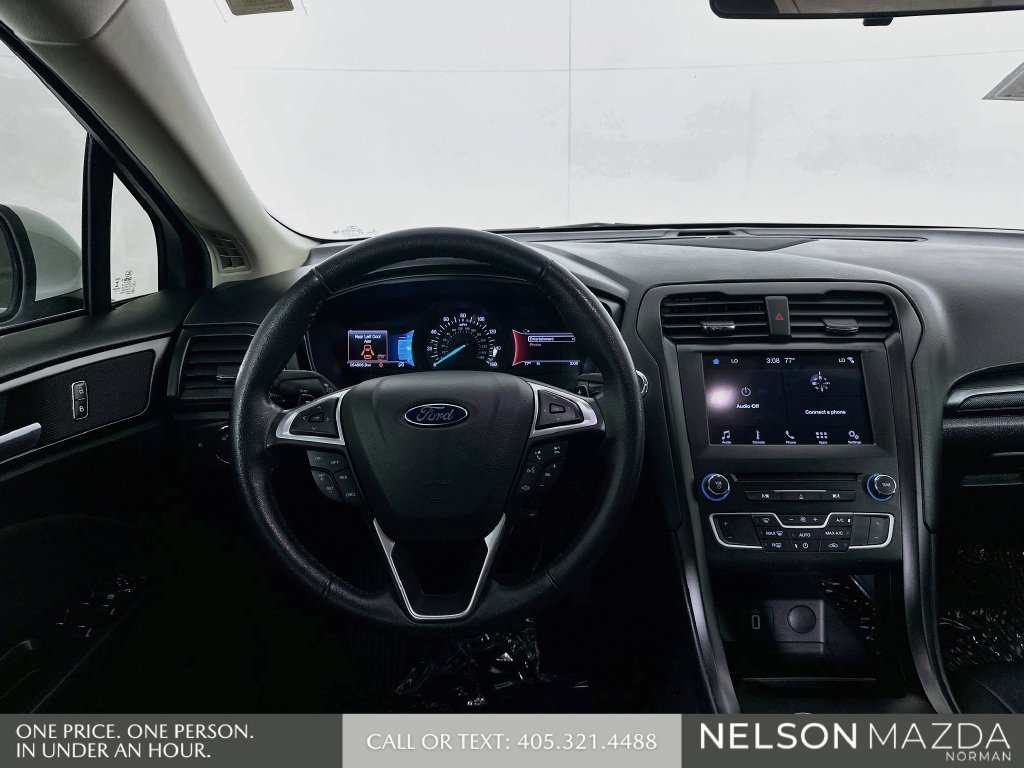 Used 2018 Ford Fusion SE w/ Equipment Group 201A FWD image 22