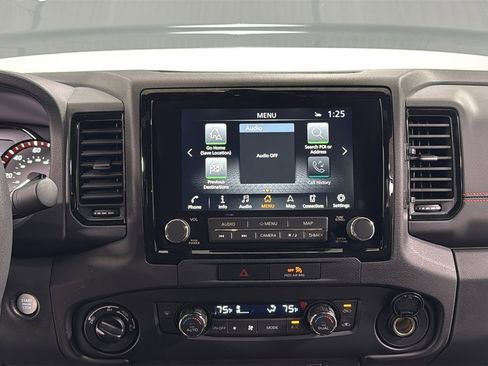 Used 2022 Nissan Frontier PRO-4X w/ Technology Package image 10