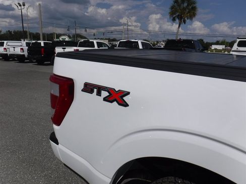 Used 2022 Ford F150 XL w/ STX Appearance Package RWD image 5