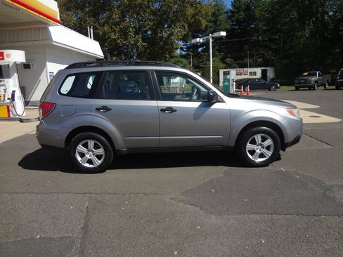 Used 2010 Subaru Forester 2.5X AWD/4WD image 5