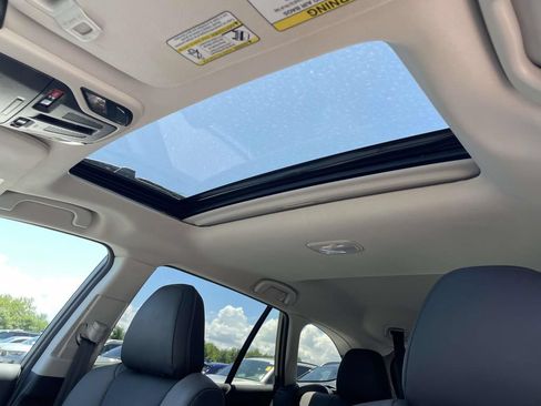 Certified 2025 Subaru Outback Onyx Edition AWD/4WD image 9