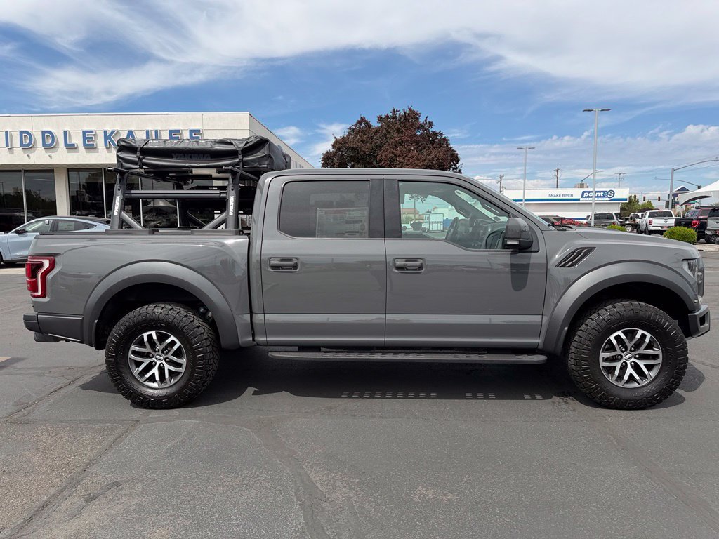 Used 2018 Ford F150 Raptor w/ Equipment Group 802A Luxury AWD/4WD image 2