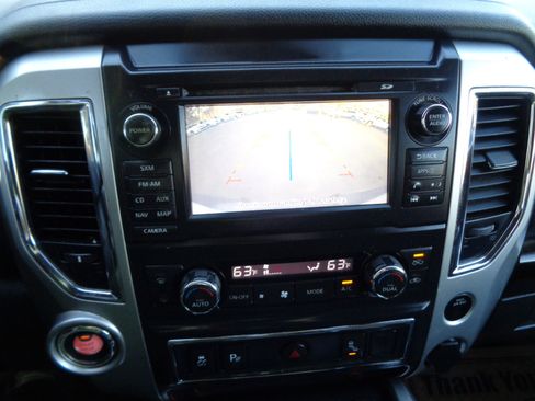 Used 2018 Nissan Titan SV w/ SV Convenience Package image 23