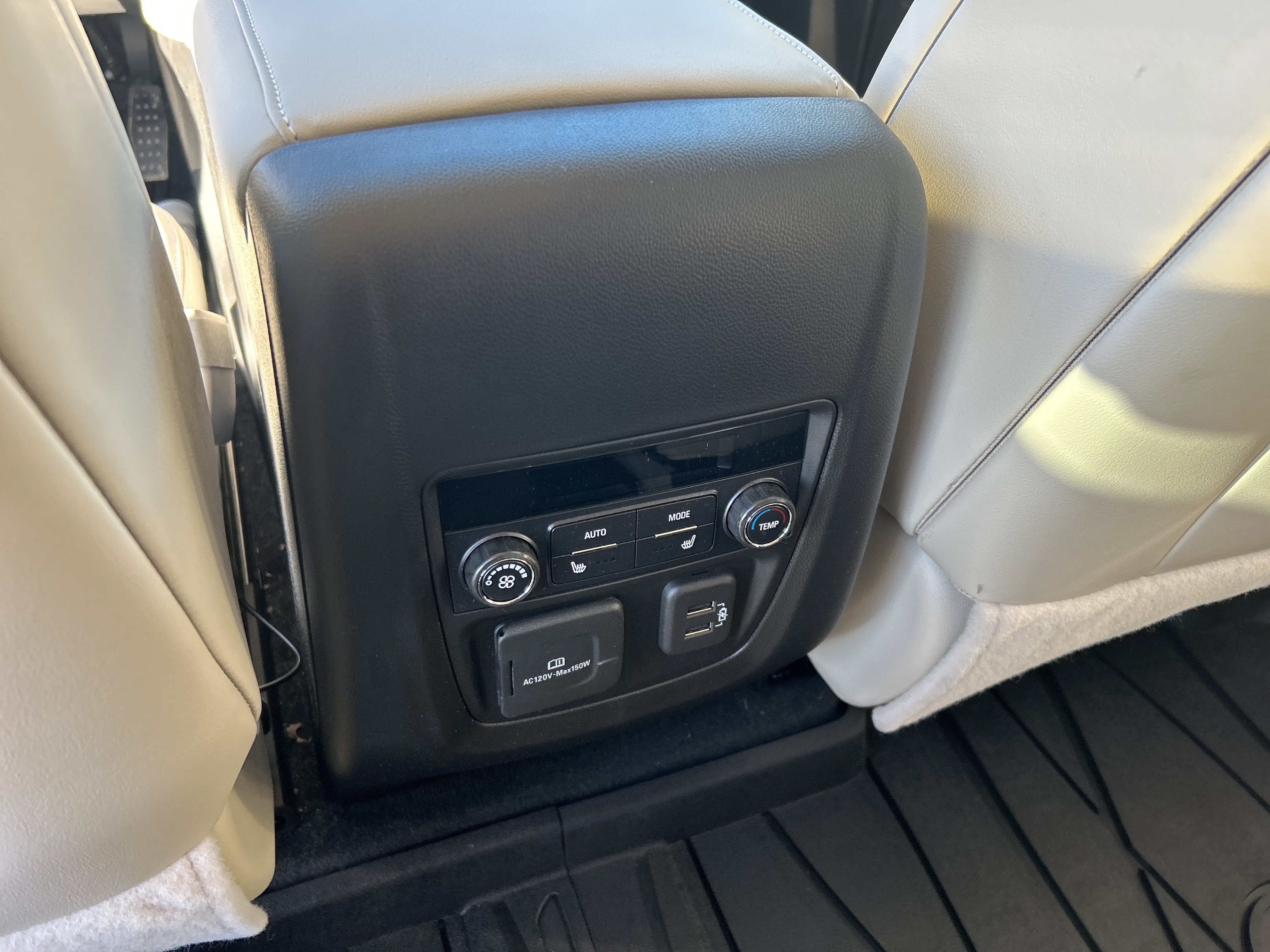 Used 2024 Buick Enclave Premium w/ Trailering Package, 5000 lbs. AWD/4WD image 27