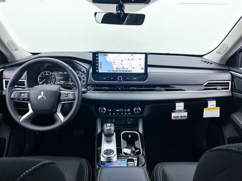 New 2025 Mitsubishi Outlander ES image 20