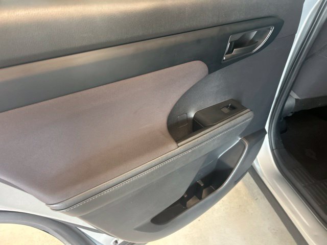 Used 2021 Toyota Highlander LE FWD image 35