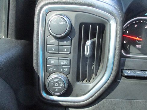 Used 2020 Chevrolet Silverado 2500 High Country w/ Z71 Off-Road Package image 17