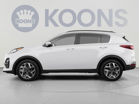 Used 2020 Kia Sportage LX AWD/4WD image 2