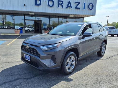 Used 2022 Toyota RAV4 XLE image 7