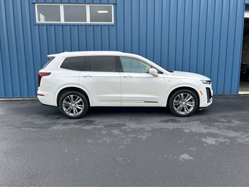 Used 2023 Cadillac XT6 Premium Luxury w/ Technology Package image 18