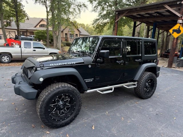 Used 2015 Jeep Wrangler Unlimited Rubicon AWD/4WD image 9