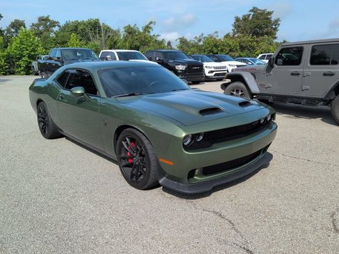 Used 2023 Dodge Challenger SRT Hellcat RWD image 1