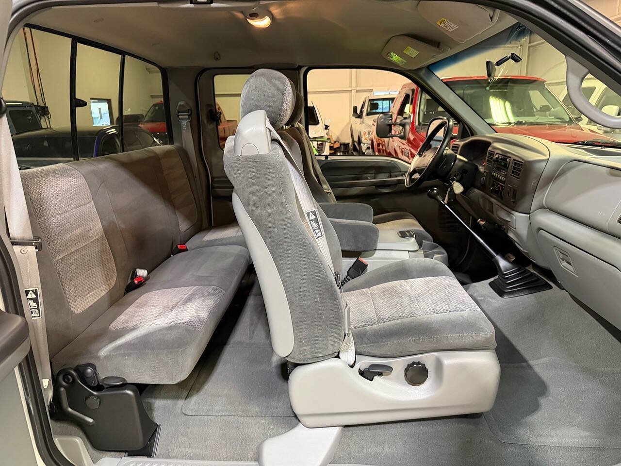Used 2002 Ford F250 XLT AWD/4WD image 13
