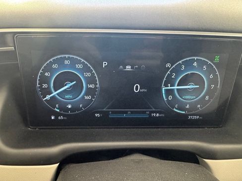 Used 2024 Hyundai Tucson SEL w/ Convenience Package AWD/4WD image 4