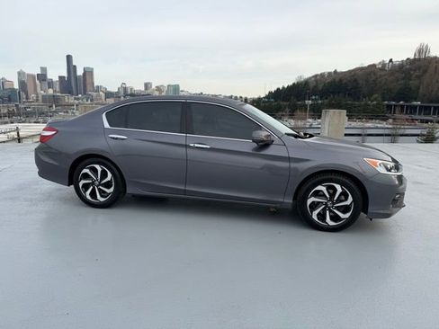 Certified 2017 Honda Accord EX-L image 8