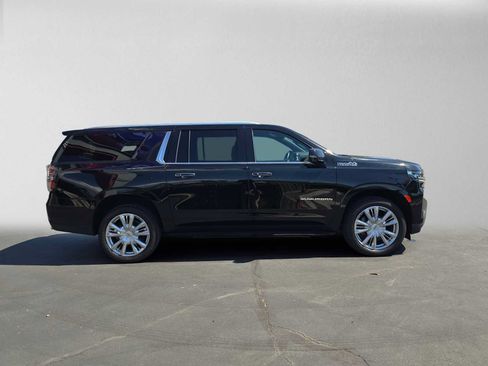 Used 2023 Chevrolet Suburban High Country w/ Max Trailering Package RWD image 2