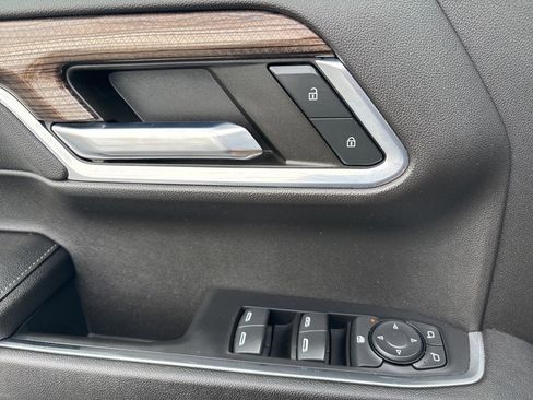 Used 2023 Chevrolet Silverado 1500 LT Trail Boss w/ LPO, Dark Essentials Package image 14