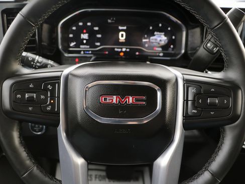 Used 2024 GMC Sierra 1500 SLT image 15