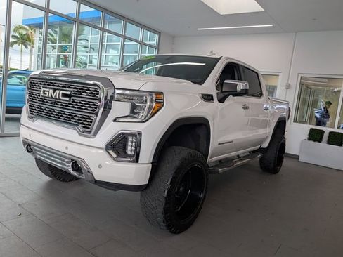 Used 2019 GMC Sierra 1500 SLT w/ SLT Premium Package image 3