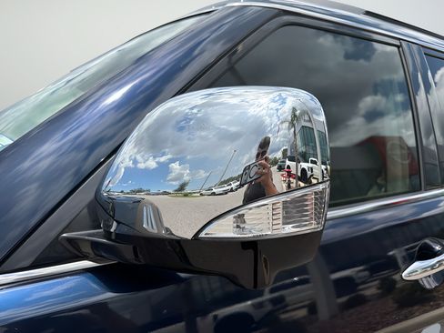Used 2021 Nissan Armada Platinum RWD image 52