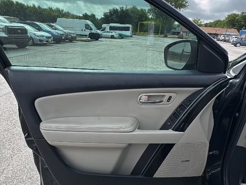 Used 2011 MAZDA CX-9 Touring w/ Moonroof & Bose Audio Pkg FWD image 11