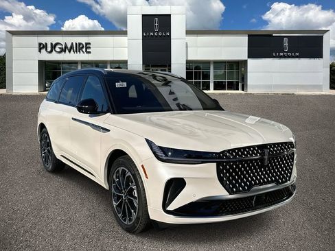 New 2026 Lincoln Nautilus Reserve image 1