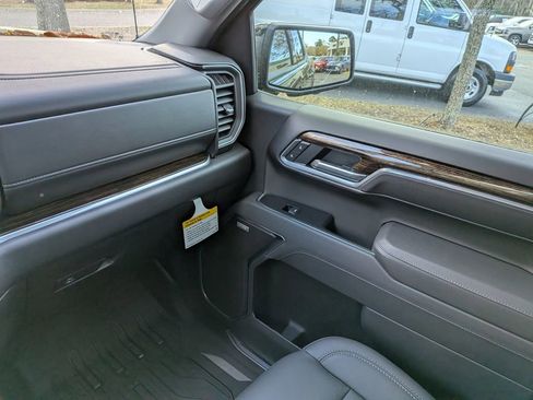 New 2026 GMC Sierra 1500 Elevation w/ Elevation Premium Package AWD/4WD image 17