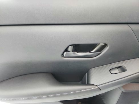 Used 2025 Nissan Sentra SV w/ All-Weather Package FWD image 30