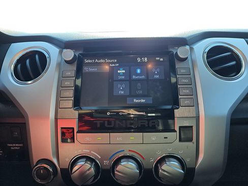 Used 2020 Toyota Tundra SR5 w/ SR5 Leather Package AWD/4WD image 21