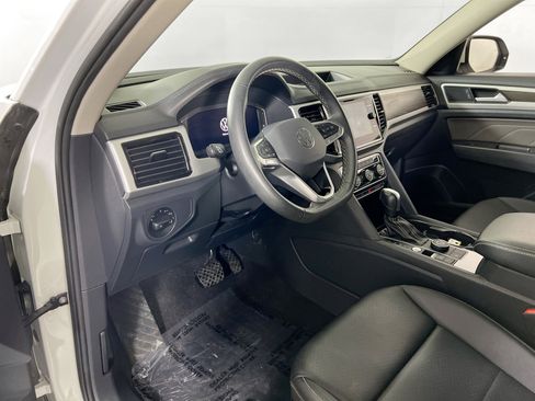 Used 2023 Volkswagen Atlas SE image 9